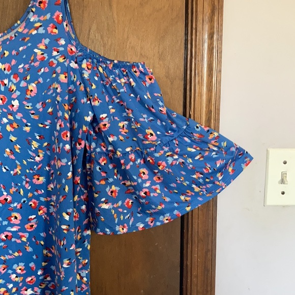 Robert Louis print cold shoulder bell sleeve top w stretch 1X 2X - Picture 7 of 16